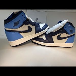 Jordan 1 Retro High Obsidian UNC